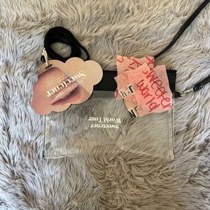 Sweetener World Tour Bundle